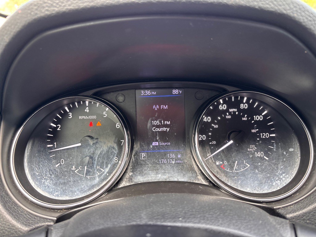 2018 Nissan Rogue Image 11