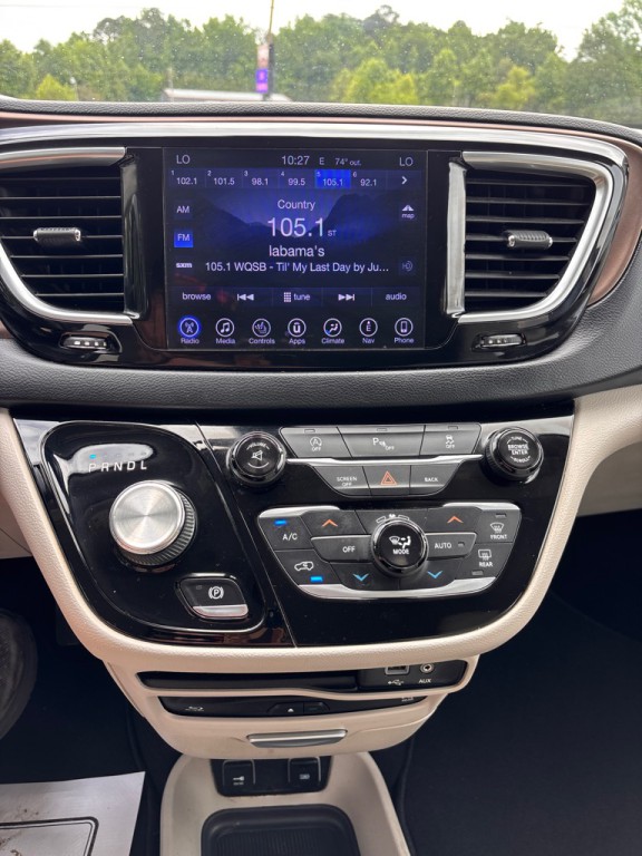 2017 Chrysler Pacifica Image 14