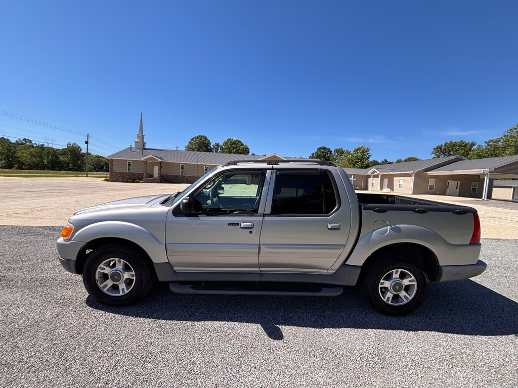 2003 Ford Explorer Image 4