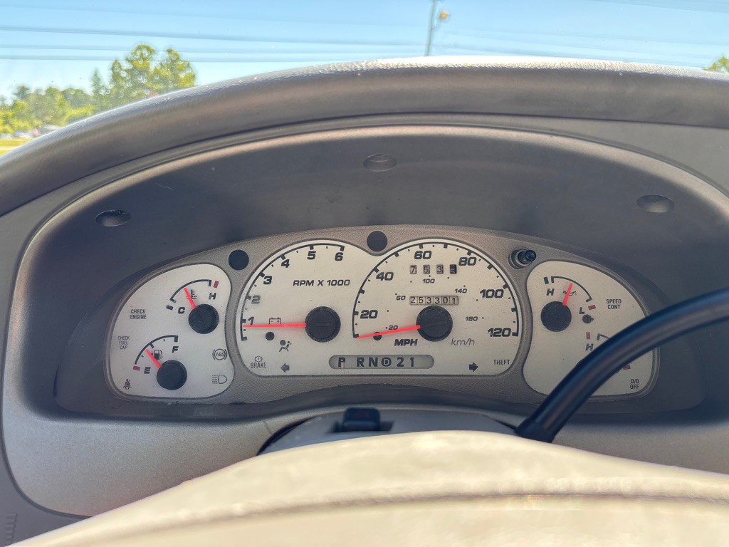 2003 Ford Explorer Image 11