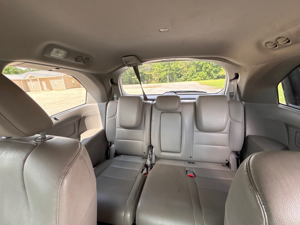 2012 Honda Odyssey Image 10