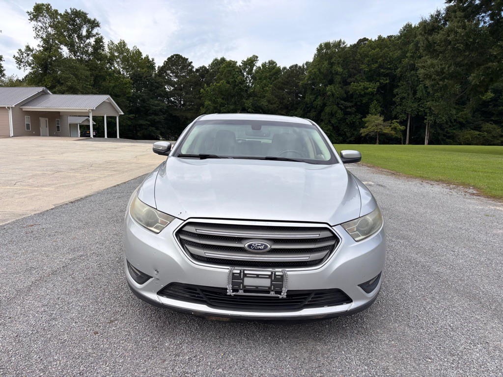 2013 Ford Taurus Image 2