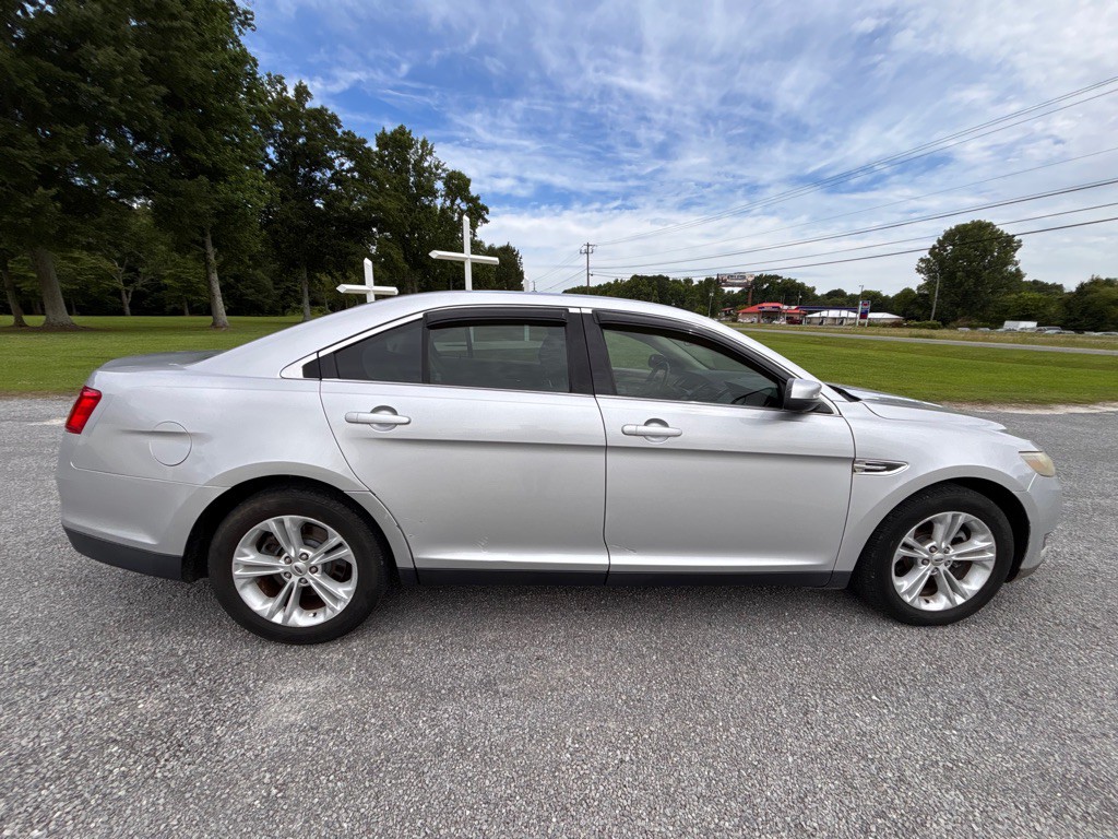 2013 Ford Taurus Image 5