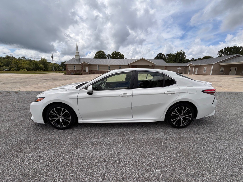 2018 Toyota Camry Image 4
