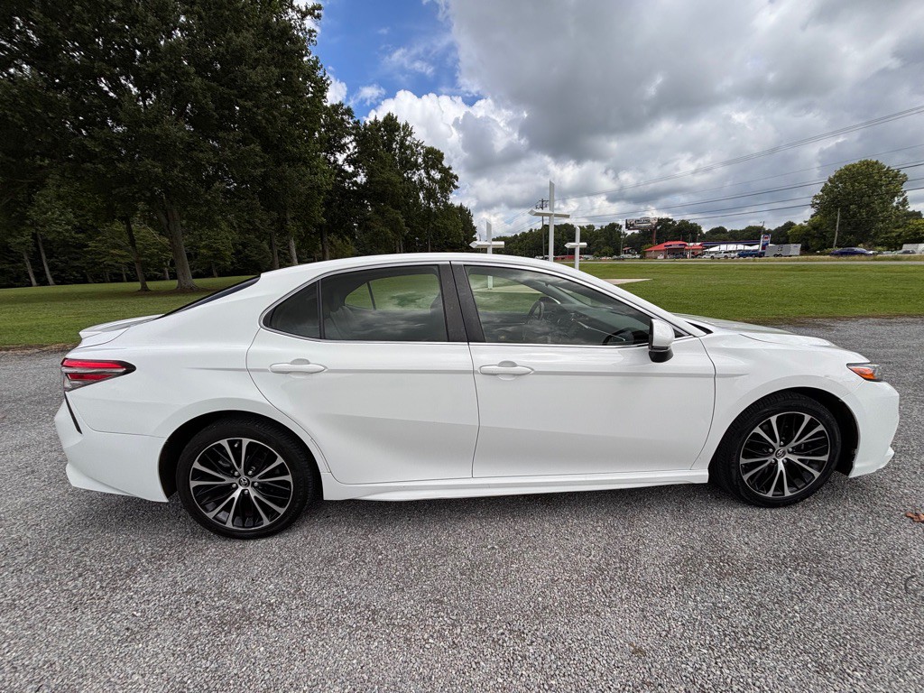 2018 Toyota Camry Image 6