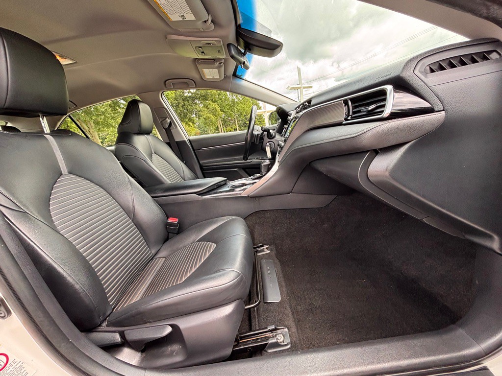 2018 Toyota Camry Image 7