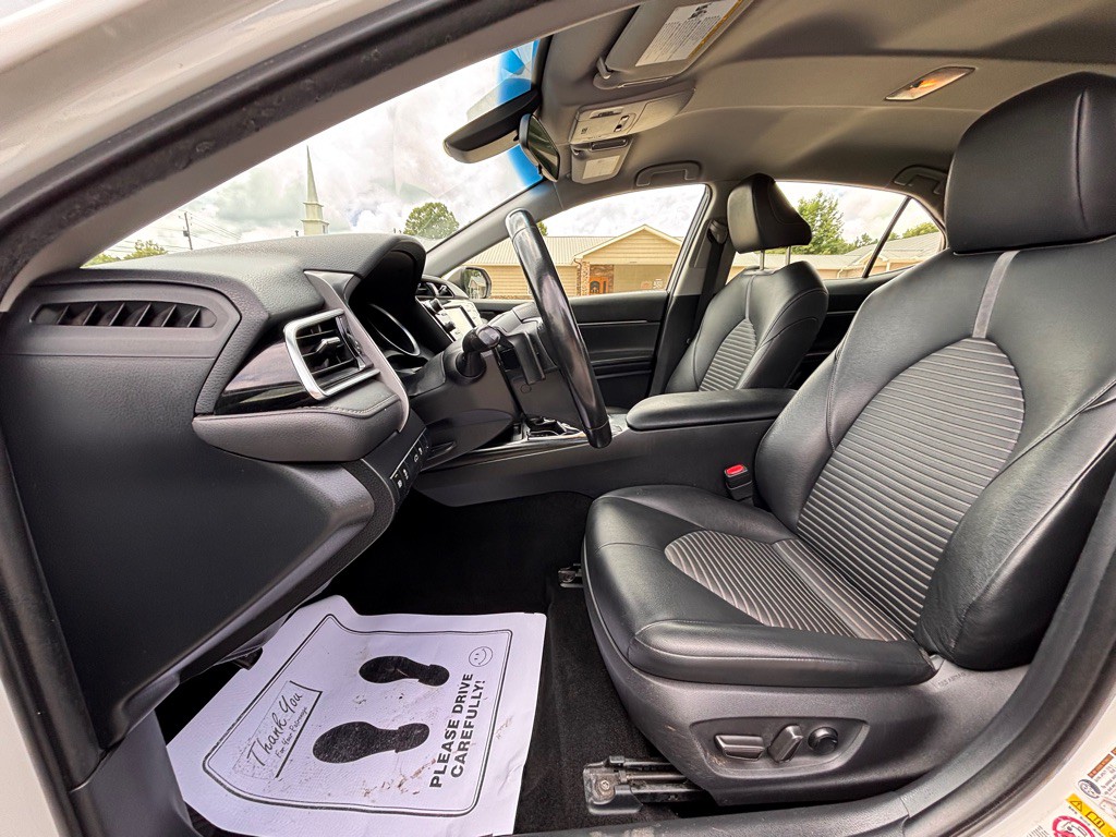 2018 Toyota Camry Image 10