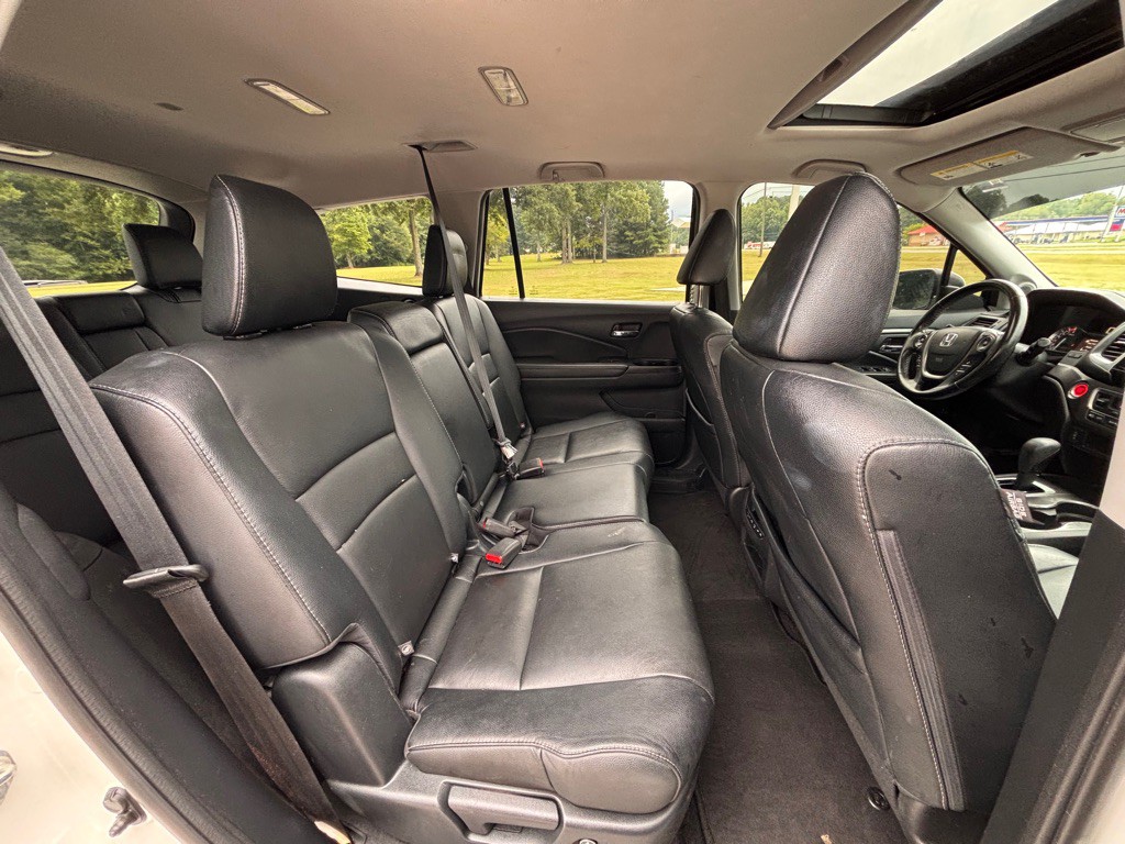 2017 Honda Pilot Image 8