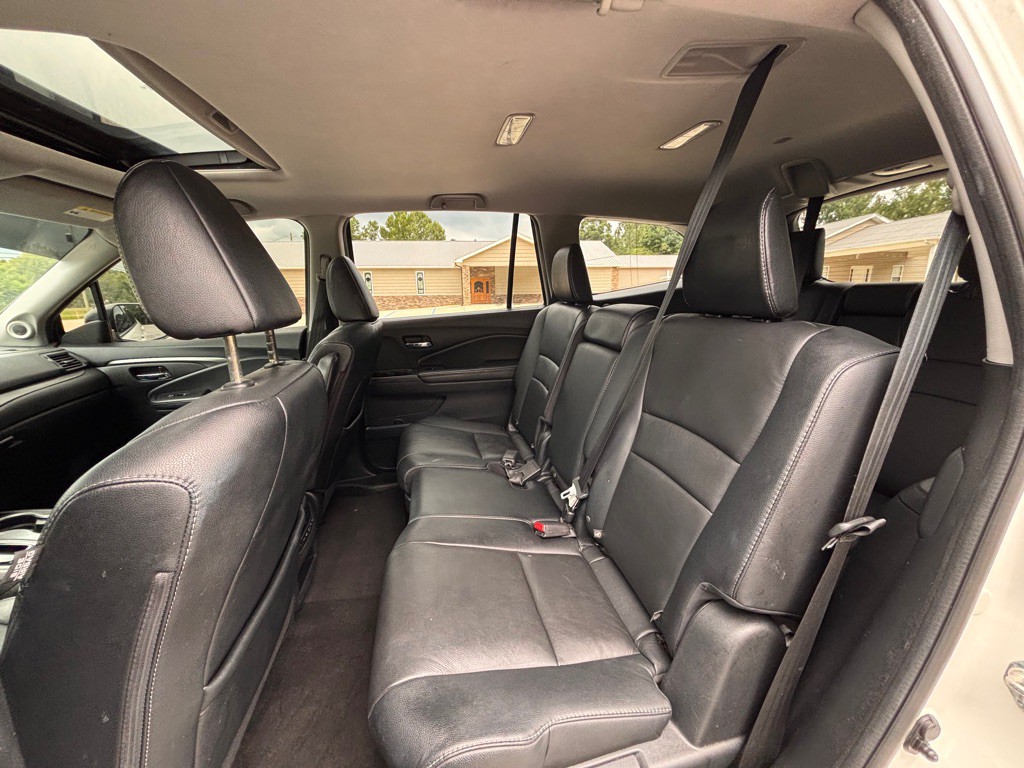 2017 Honda Pilot Image 9