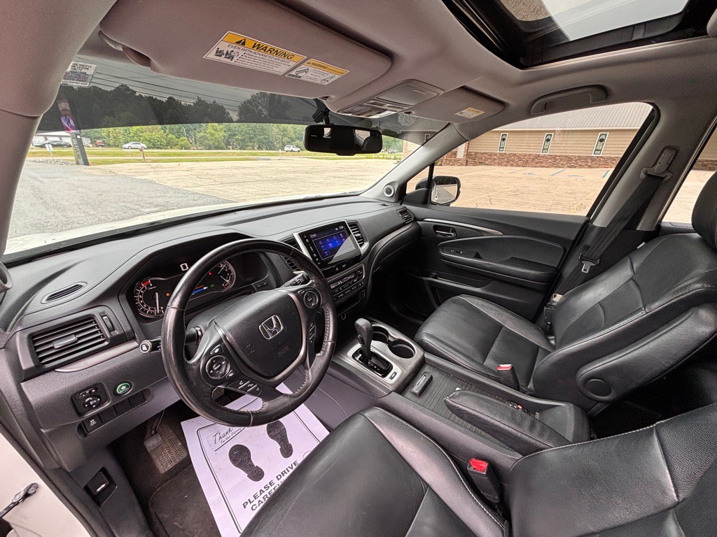 2017 Honda Pilot Image 11