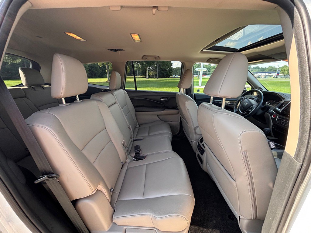 2016 Honda Pilot Image 8