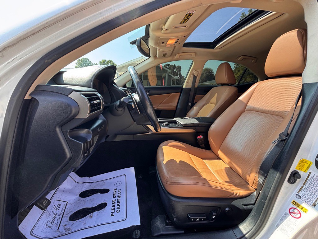 2014 Lexus IS 250 Image 10
