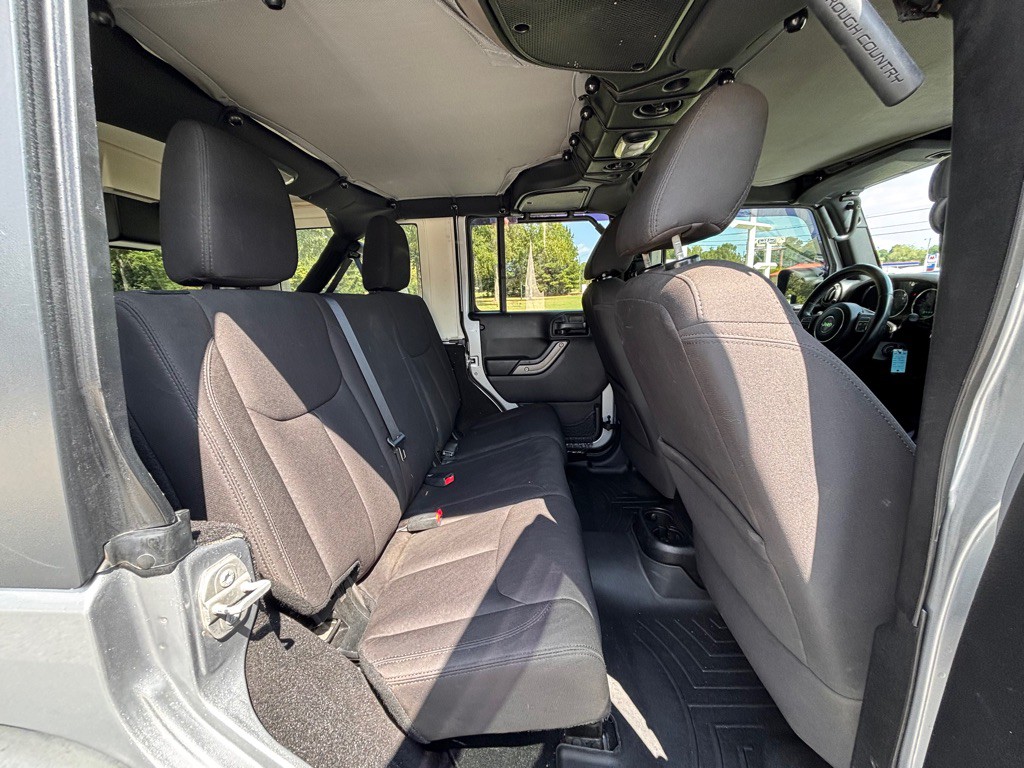 2015 Jeep Wrangler Unlimited Image 8