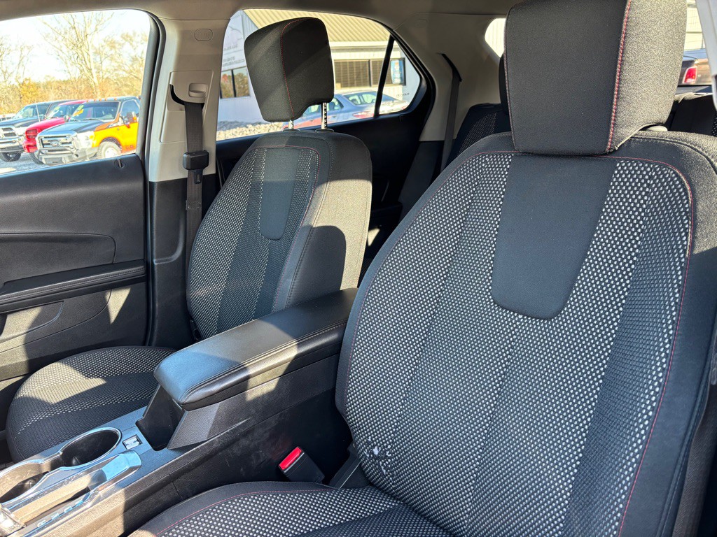 2017 Chevrolet Equinox Image 13