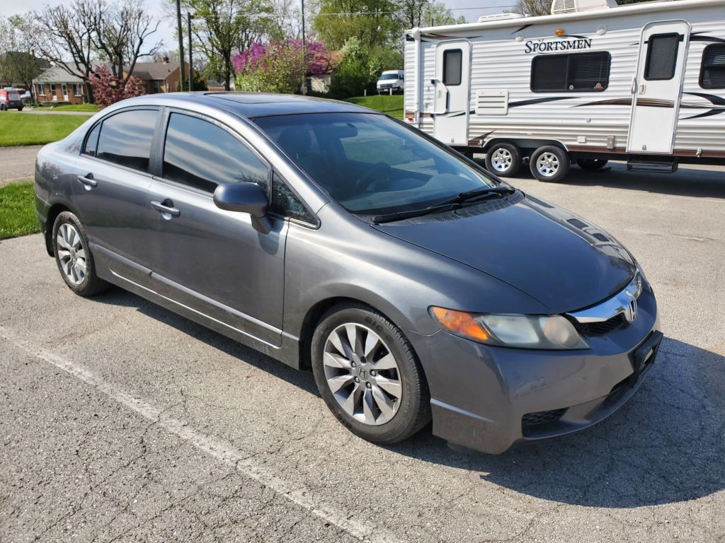 2011 Honda Civic Image 2