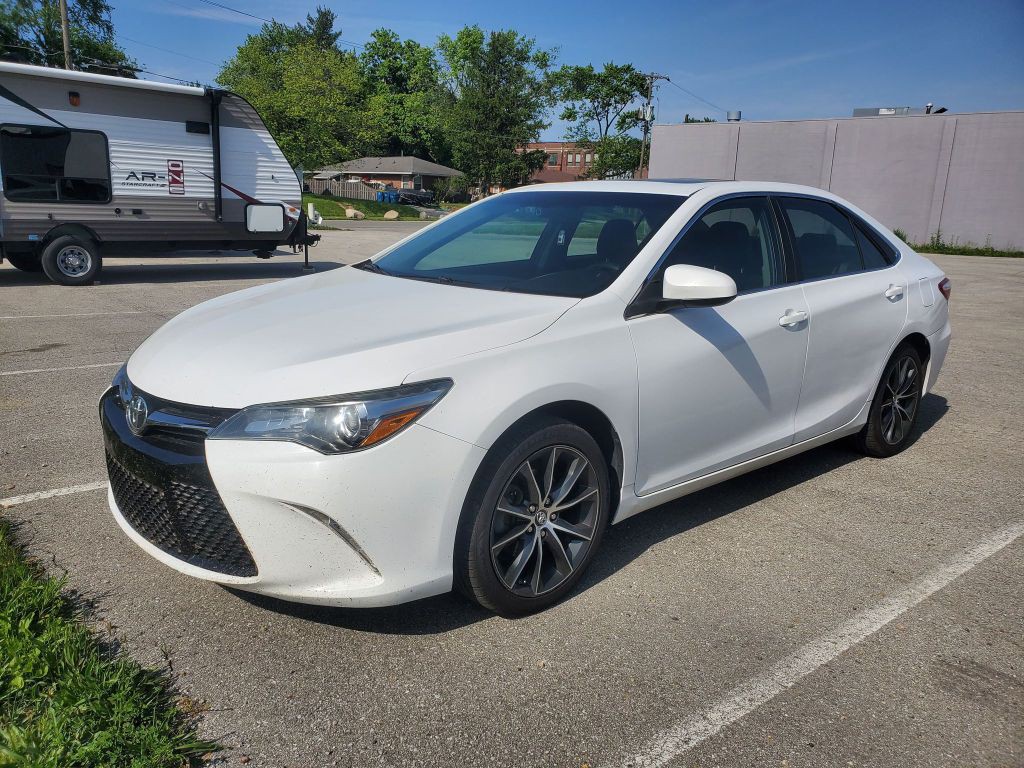 2015 Toyota Camry Image 1
