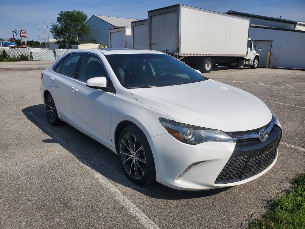2015 Toyota Camry Image 3