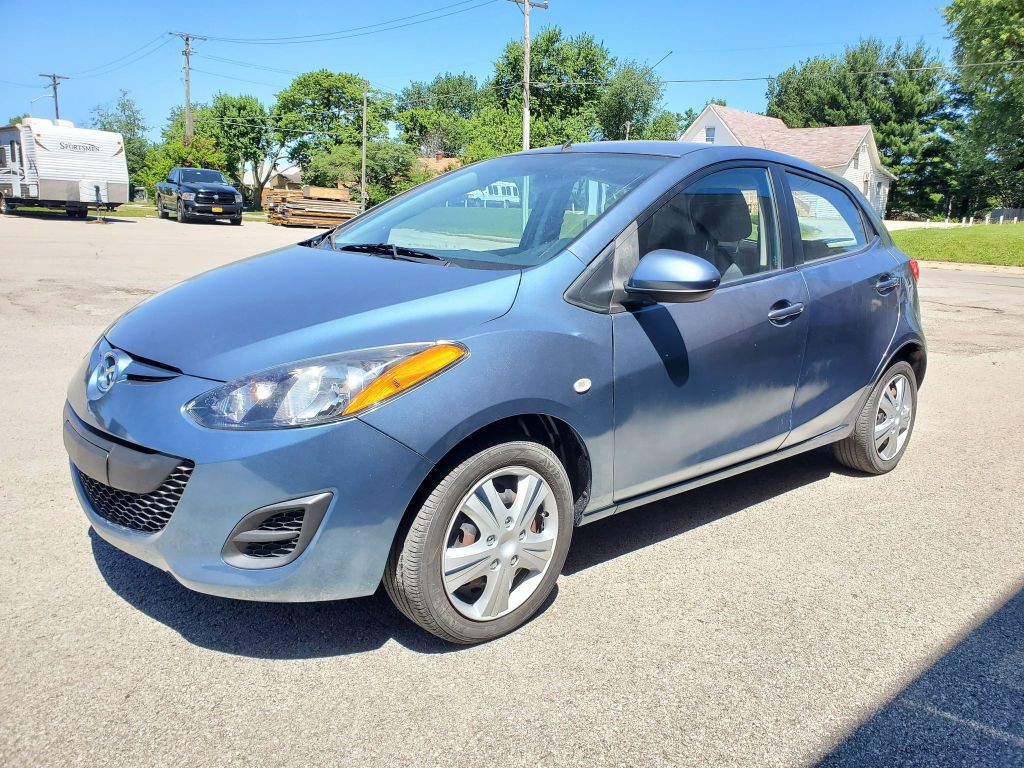 2014 Mazda Mazda2 Image 1