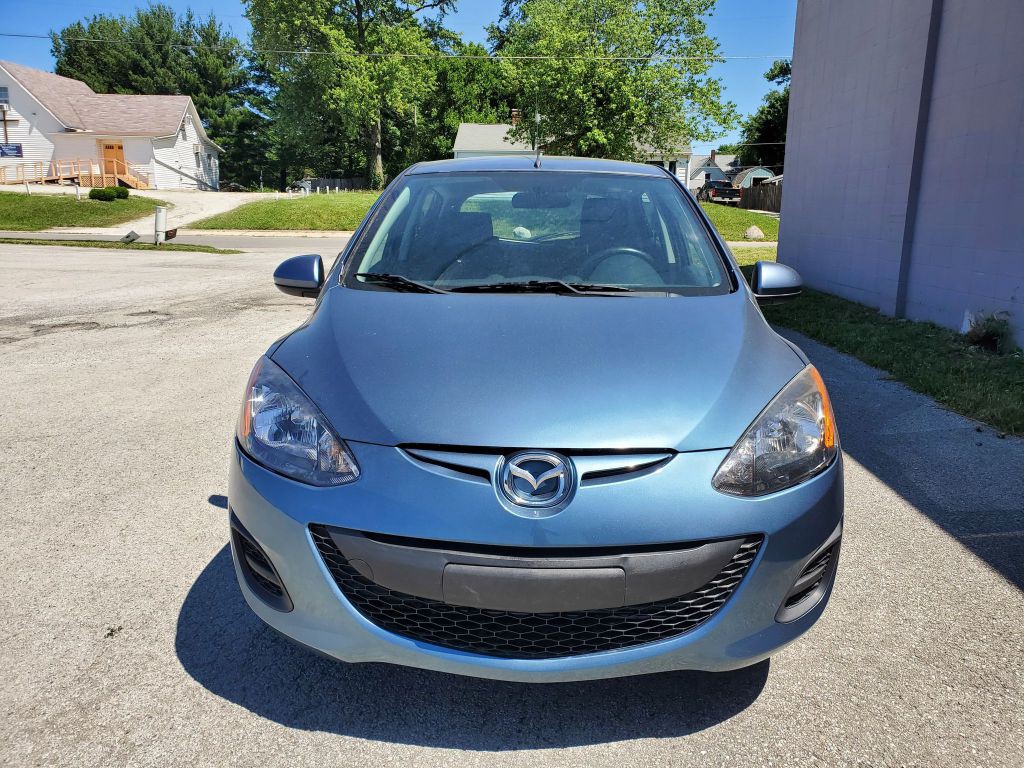 2014 Mazda Mazda2 Image 2