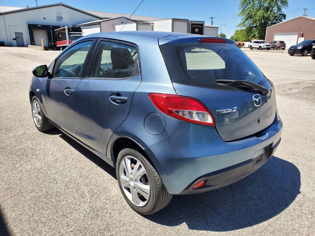 2014 Mazda Mazda2 Image 4
