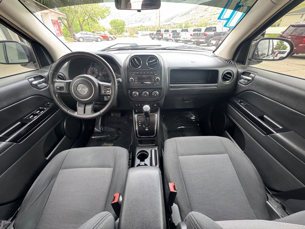 2011 Jeep Compass Image 16