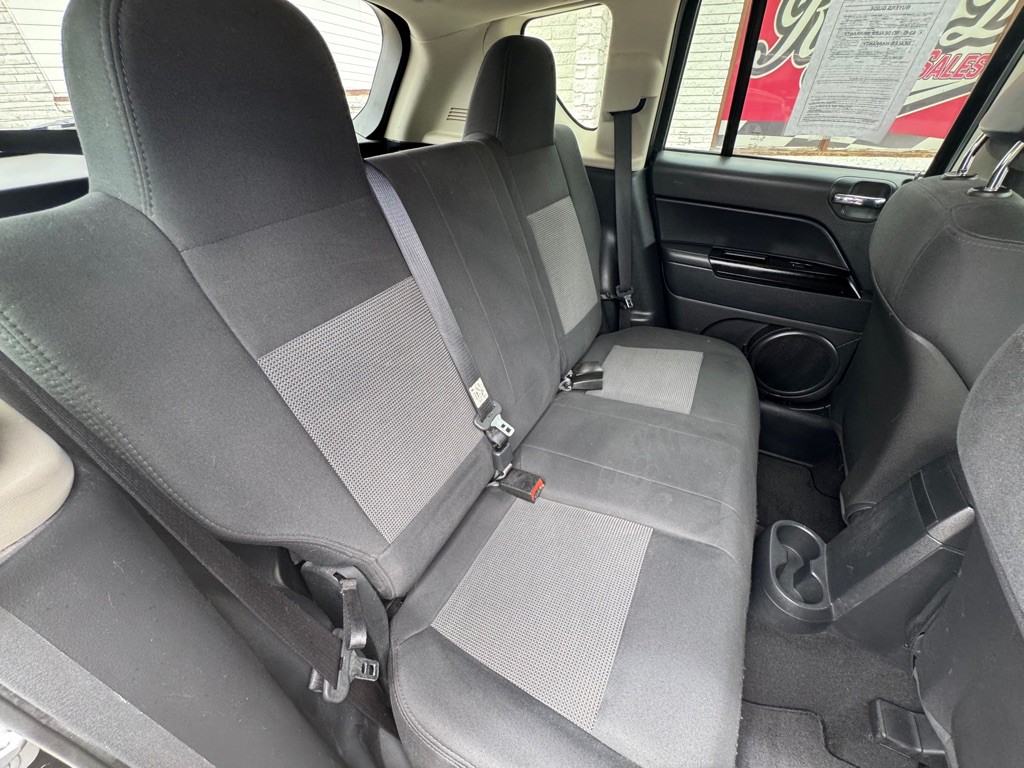 2011 Jeep Compass Image 25