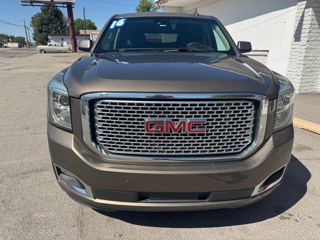 2016 GMC Yukon Image 2
