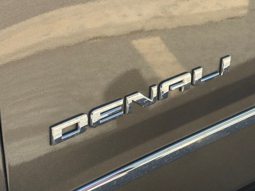 2016 GMC Yukon Image 12