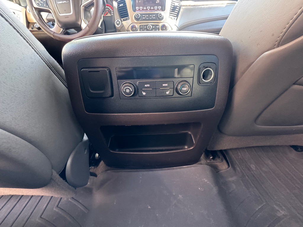 2016 GMC Yukon Image 30