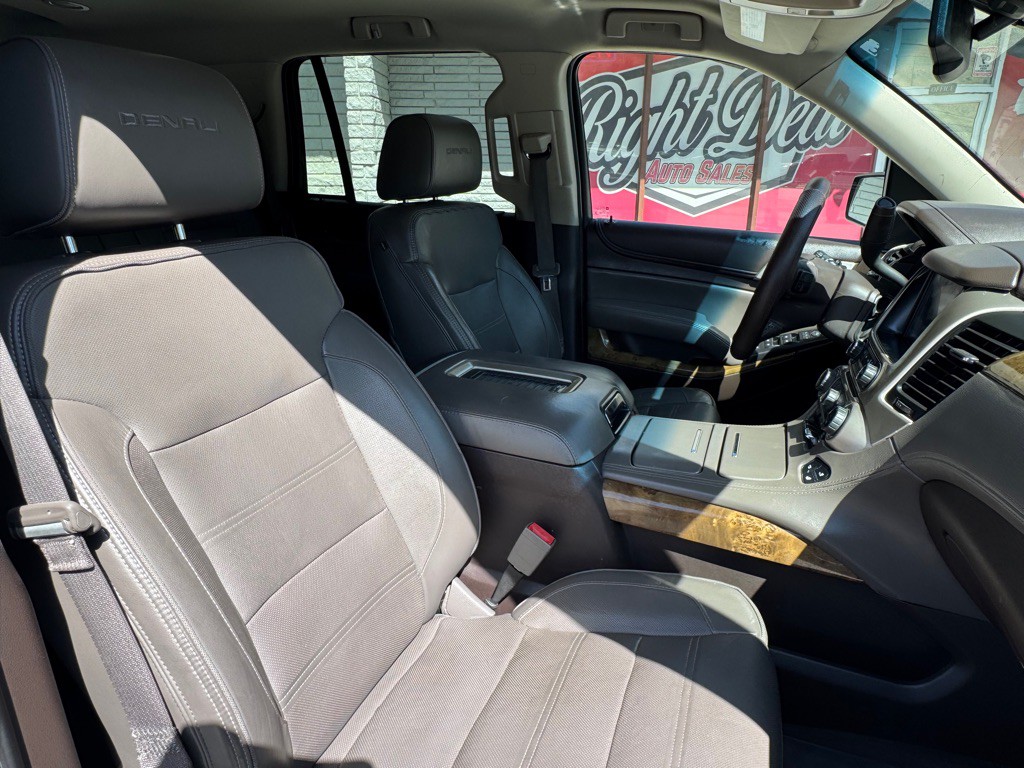 2016 GMC Yukon Image 32