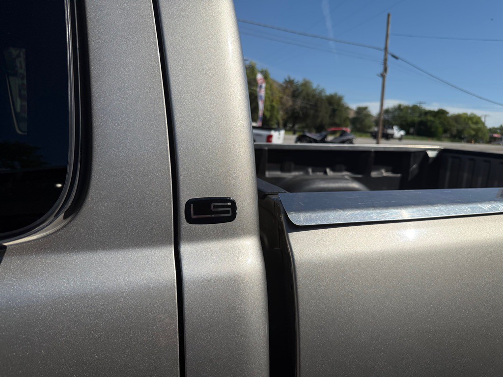 2001 Chevrolet Silverado 1500 Image 11