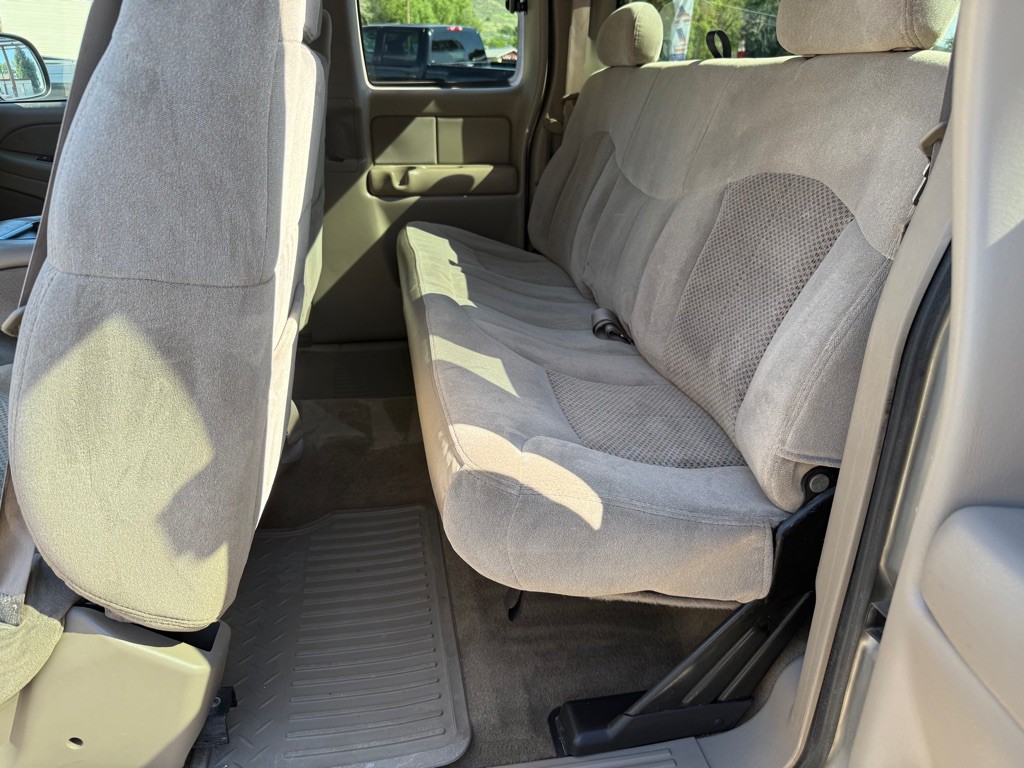 2001 Chevrolet Silverado 1500 Image 16