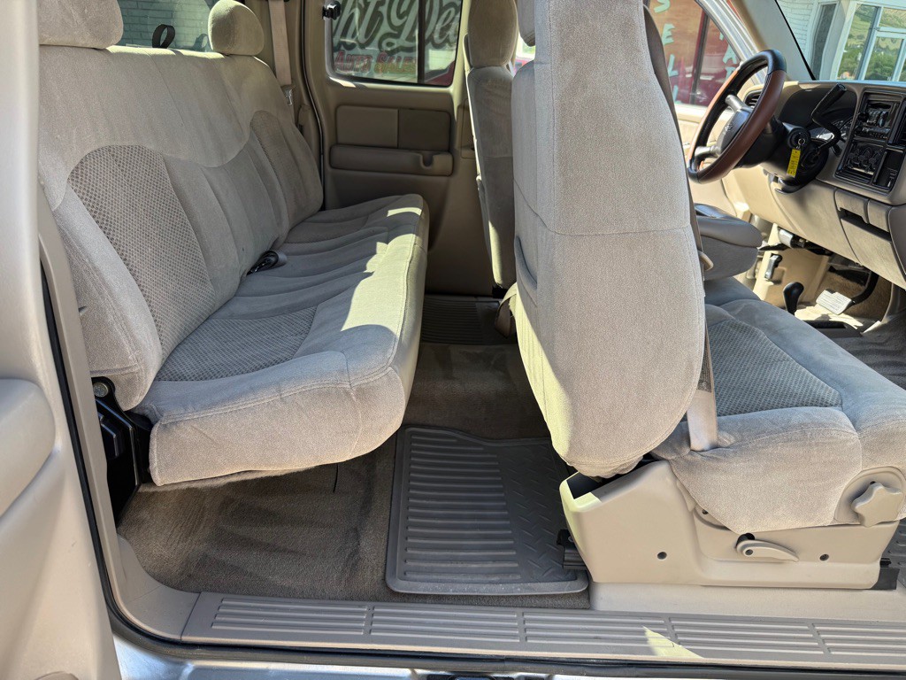 2001 Chevrolet Silverado 1500 Image 20