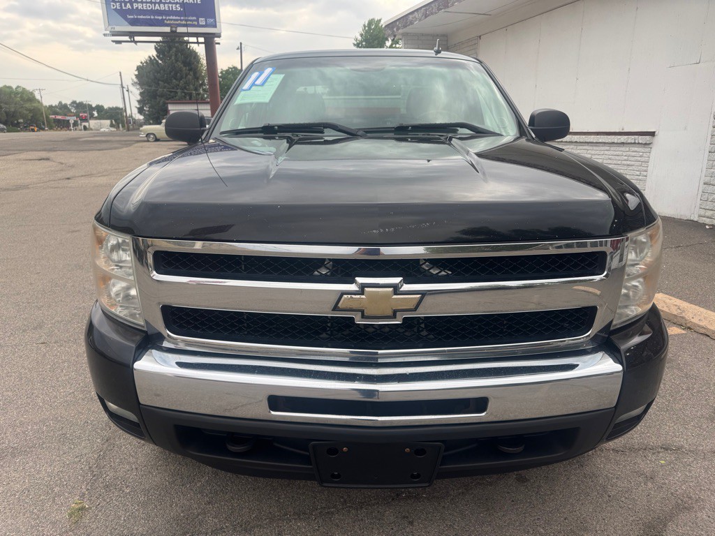 2011 Chevrolet Silverado 1500 Image 2
