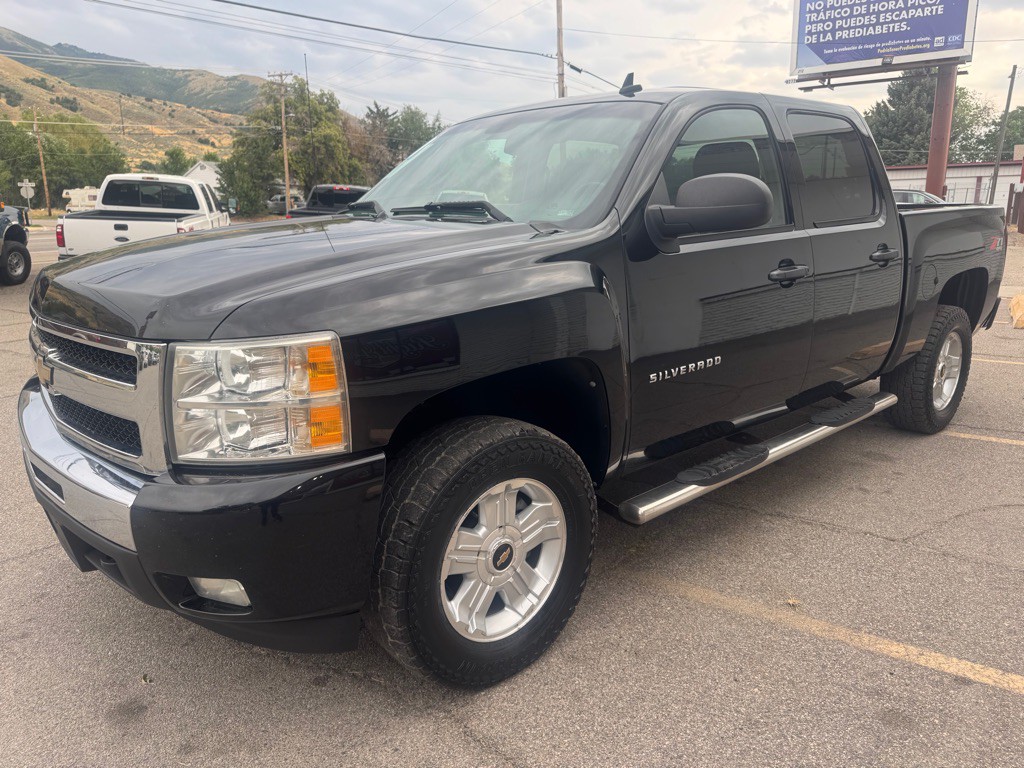 2011 Chevrolet Silverado 1500 Image 3