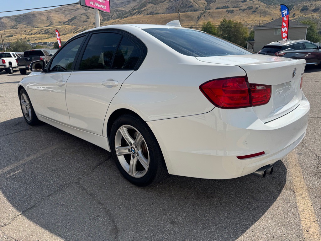 2015 BMW 3 Series Image 5