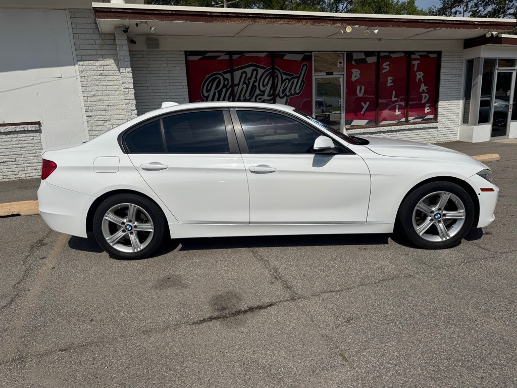 2015 BMW 3 Series Image 8