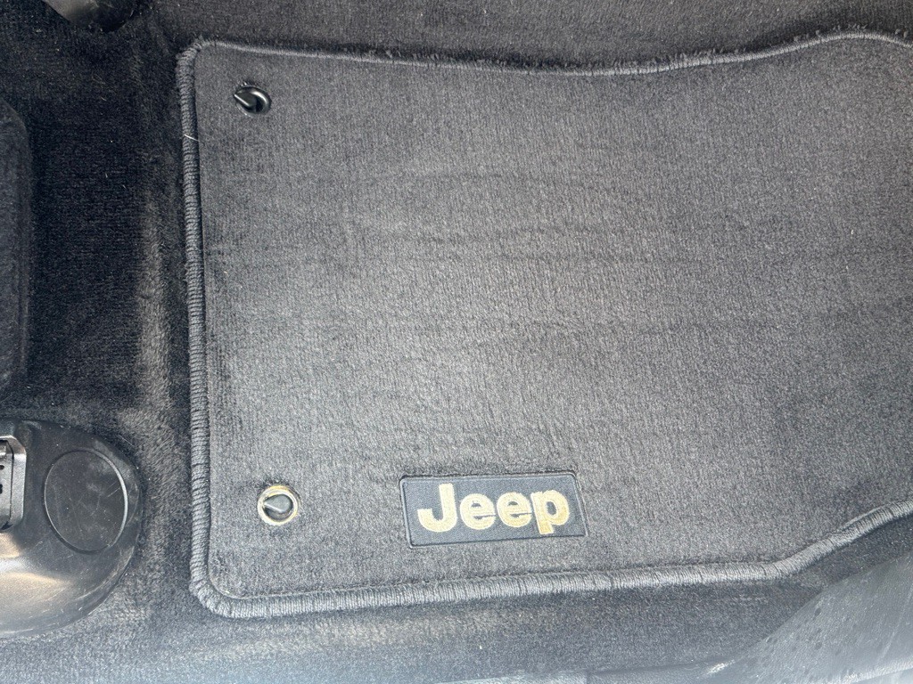 2013 Jeep Grand Cherokee Image 25