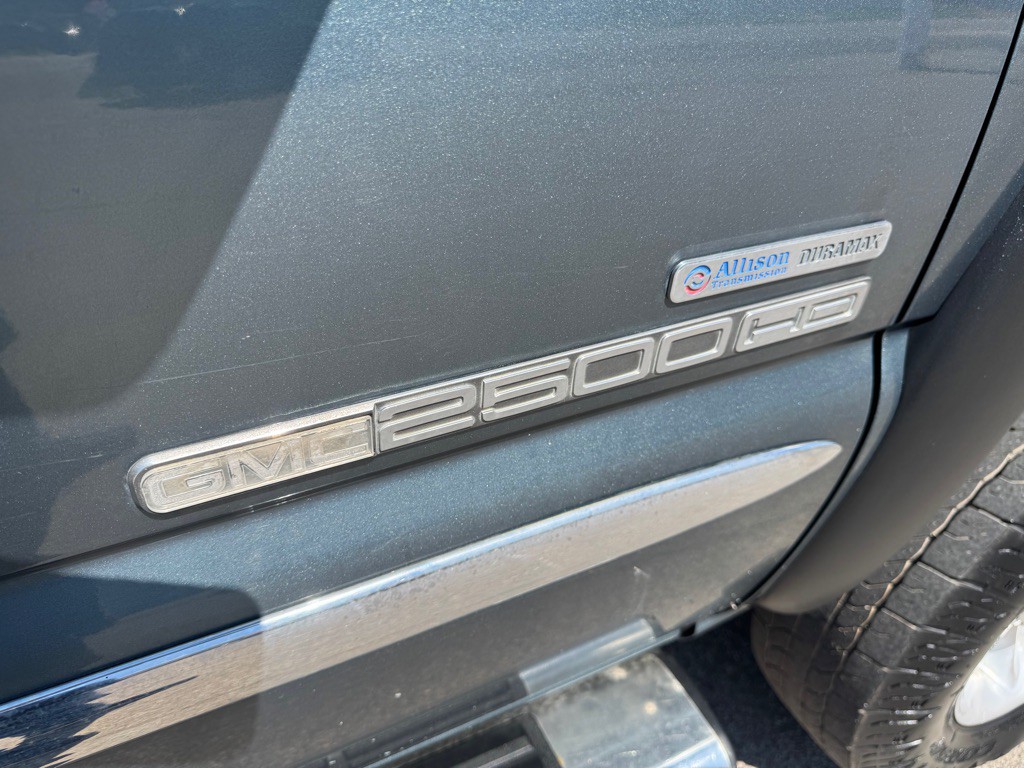 2007 GMC Sierra 2500 Image 10