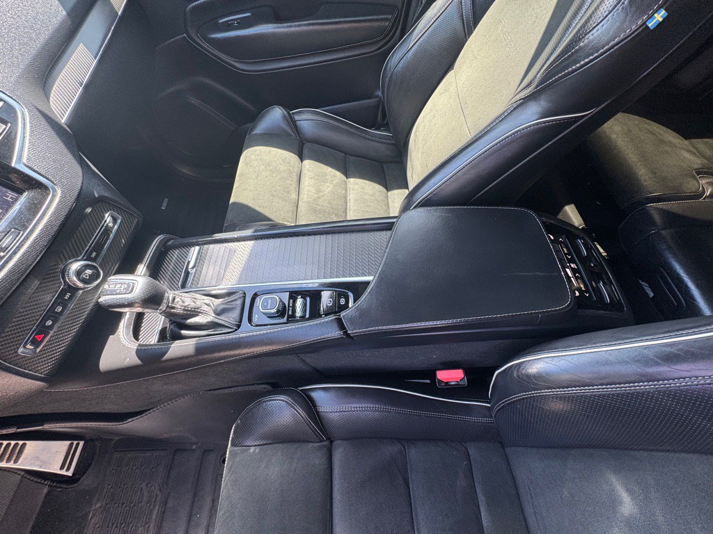 2016 Volvo XC90 Image 22