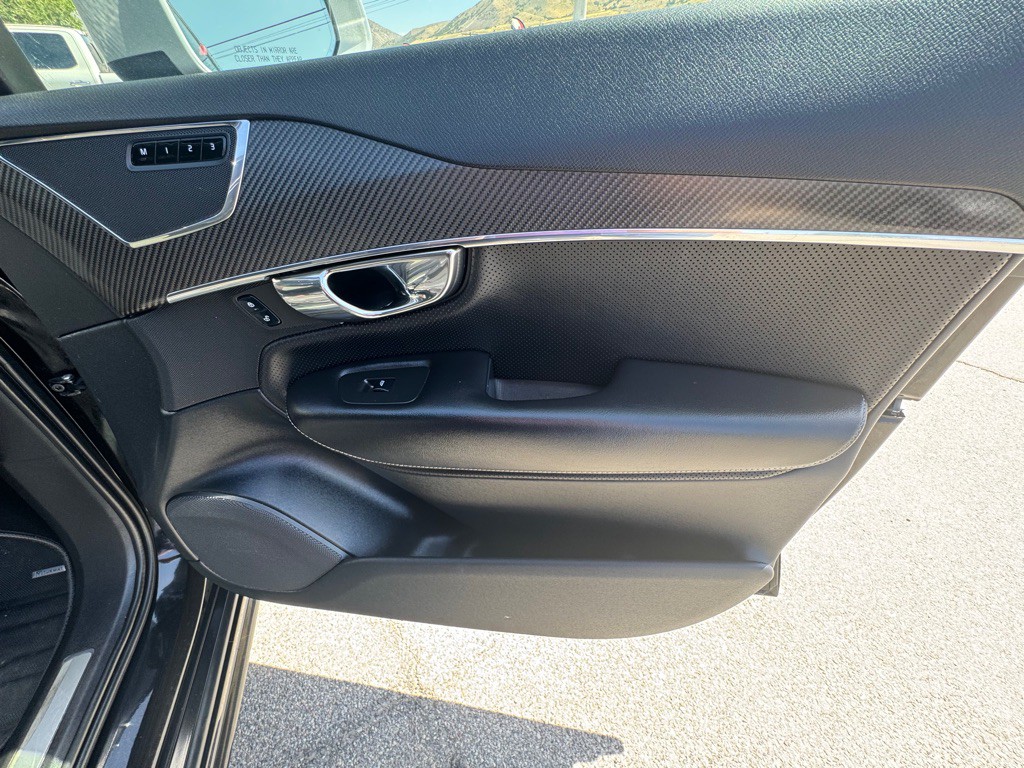 2016 Volvo XC90 Image 29