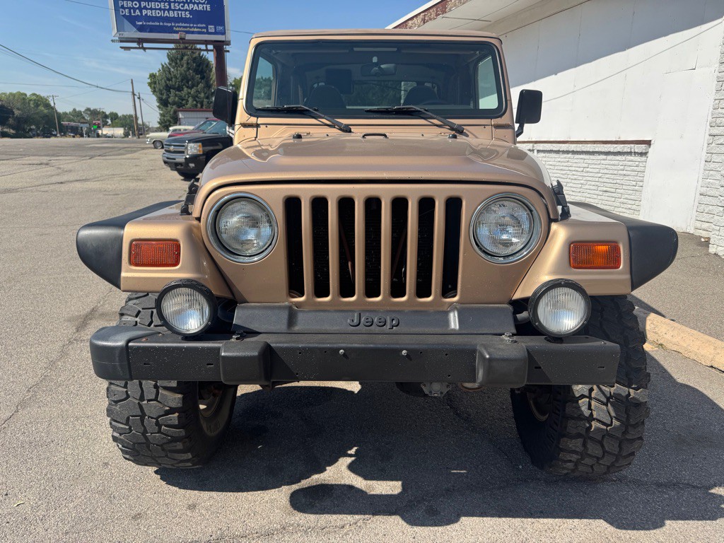 1999 Jeep Wrangler Image 2
