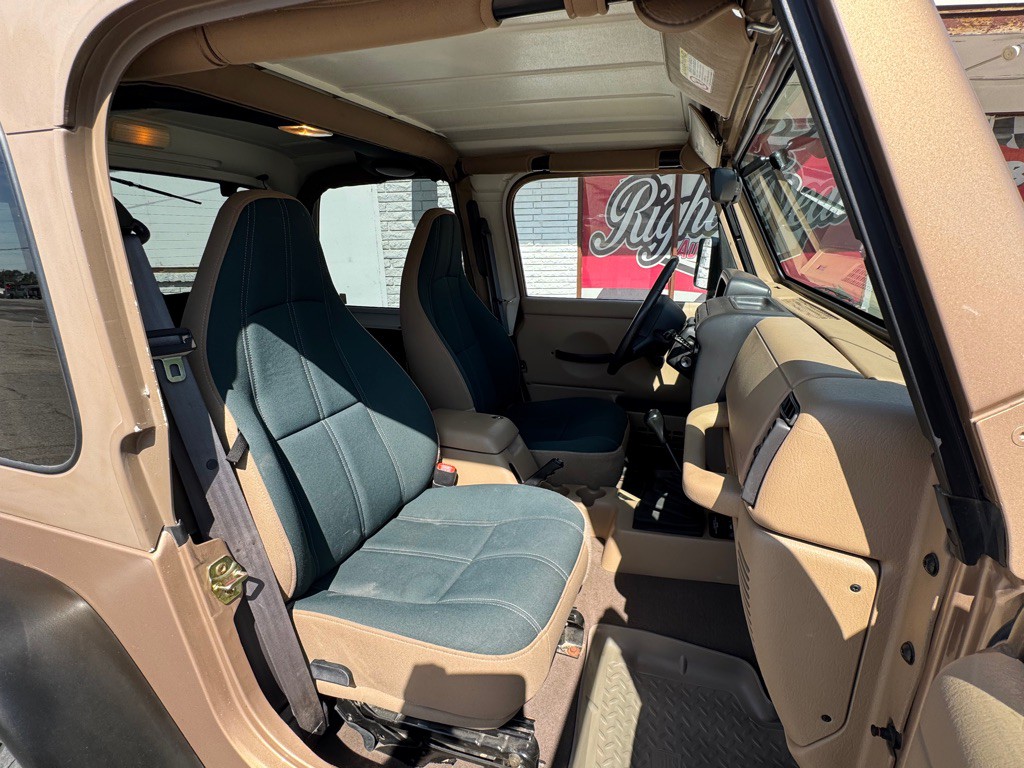 1999 Jeep Wrangler Image 21