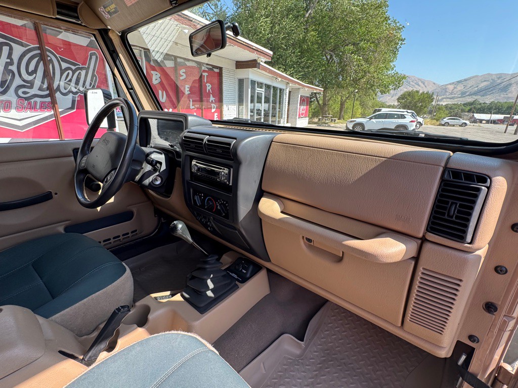 1999 Jeep Wrangler Image 22