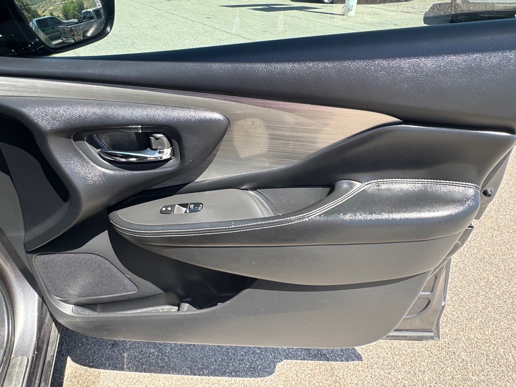 2015 Nissan Murano Image 24