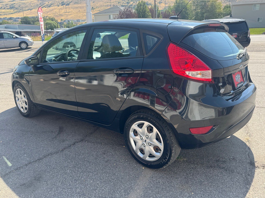 2013 Ford Fiesta Image 5