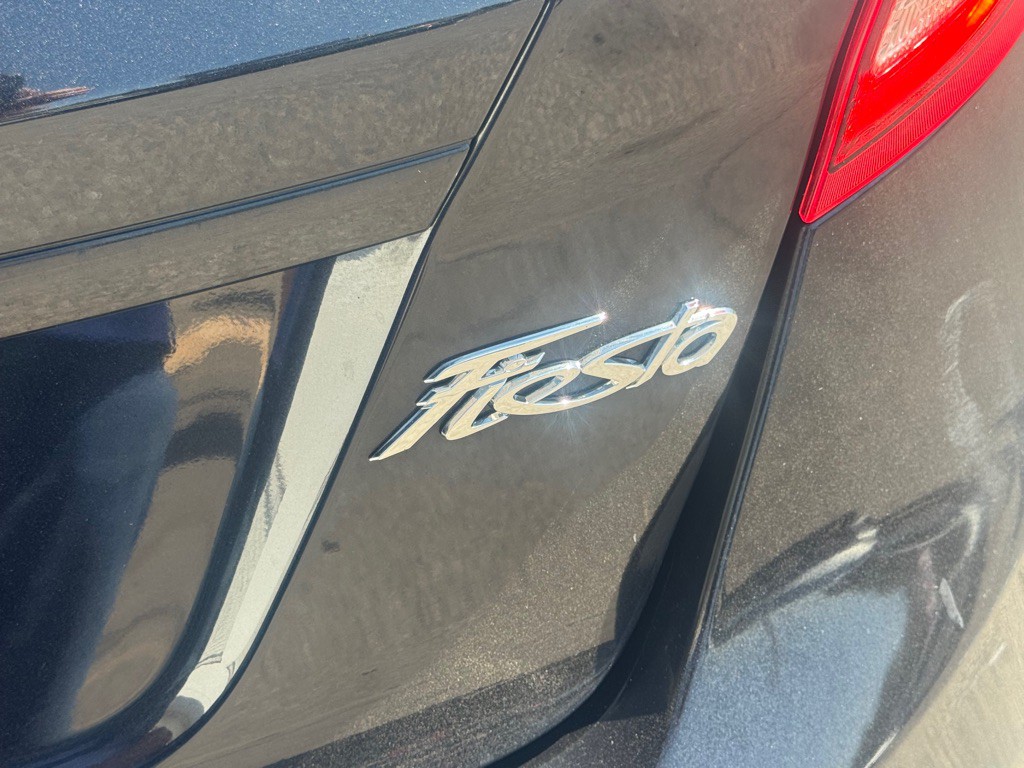 2013 Ford Fiesta Image 23