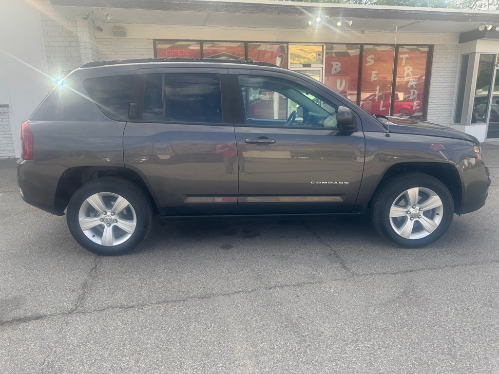 2016 Jeep Compass Image 8