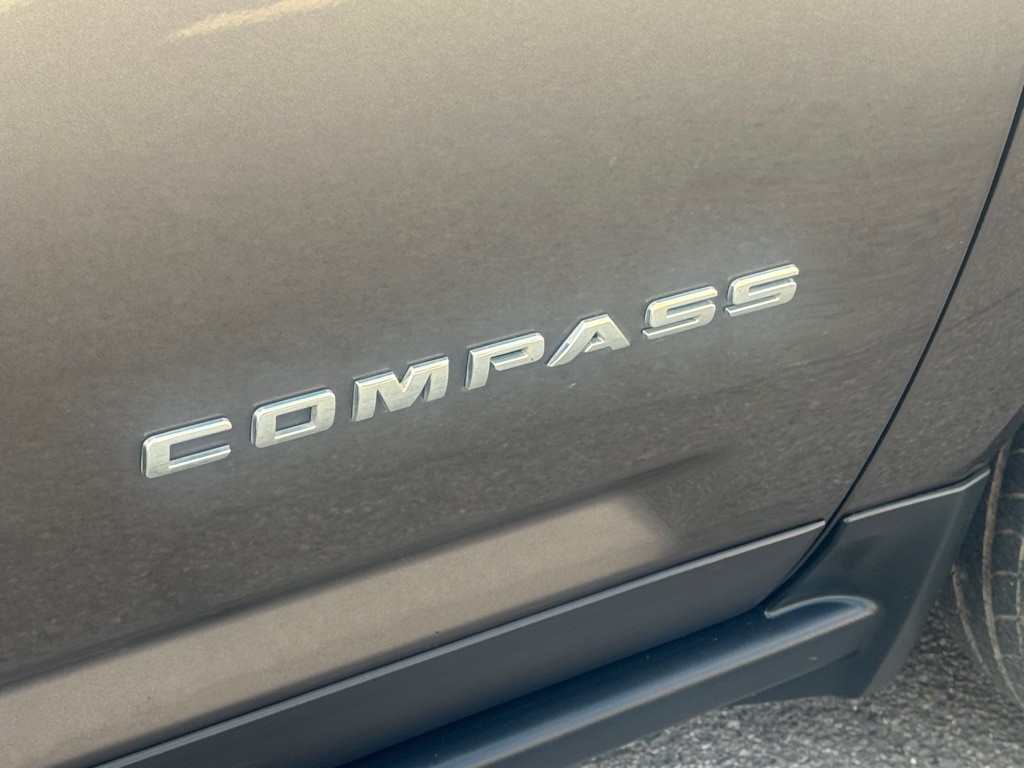 2016 Jeep Compass Image 10