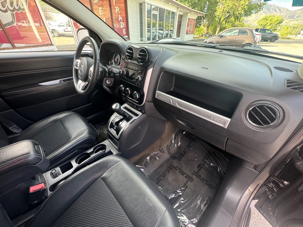 2016 Jeep Compass Image 21